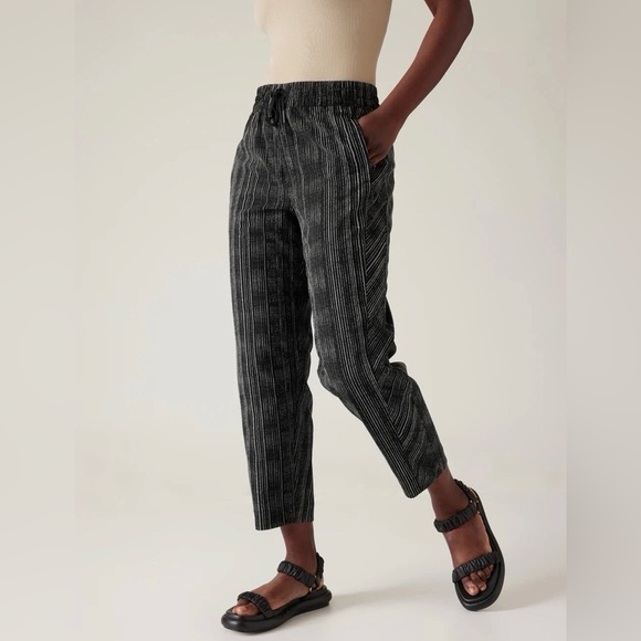 Athleta Pants - Athleta Arrival Pants Women’s 8 Black Amara Stripe 586939 Pull On Travel Pull On